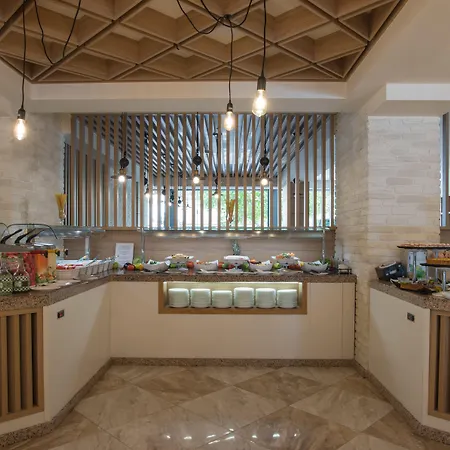 Otel Marina Sands Boutique 4*