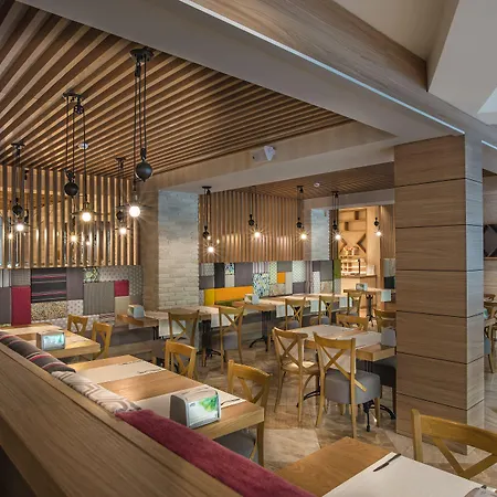 Marina Sands Boutique Хотел Обзор