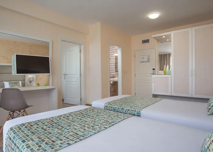 Отель Marina Sands Boutique 4*