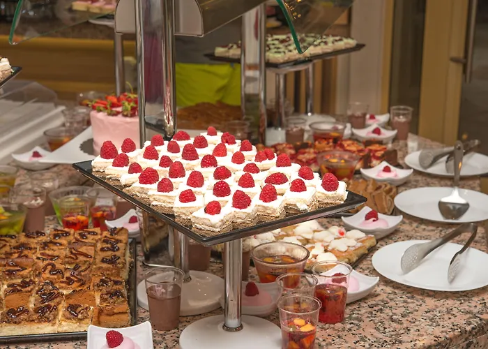 Отель Marina Sands Boutique