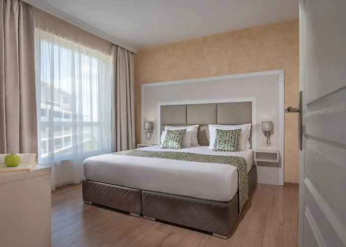 Marina Sands Boutique